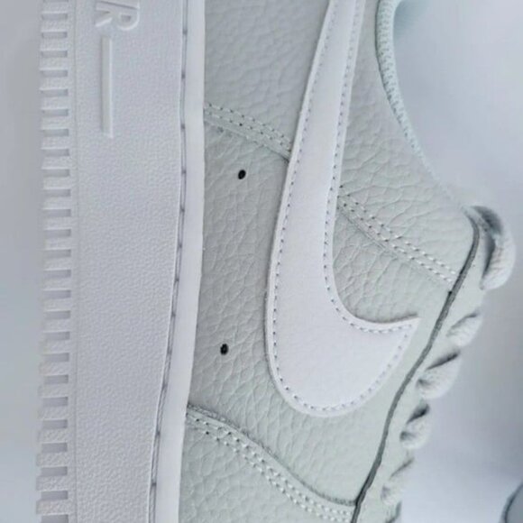 8 WOMEN'S NIKE AIR FORCE ONE 1 07 CT2302-003 GREY / WHITE - Picture 5 of 9